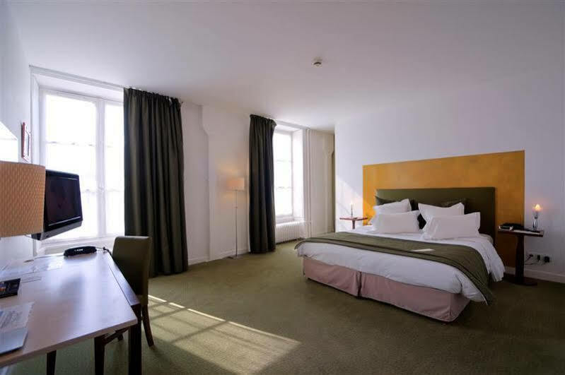 Hotel Country Club Yvré-lʼÉvêque Esterno foto